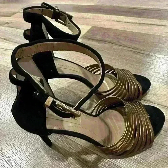 BCBG MaxAzria back and bronze gold sandals size 8M - Picture 4 of 4